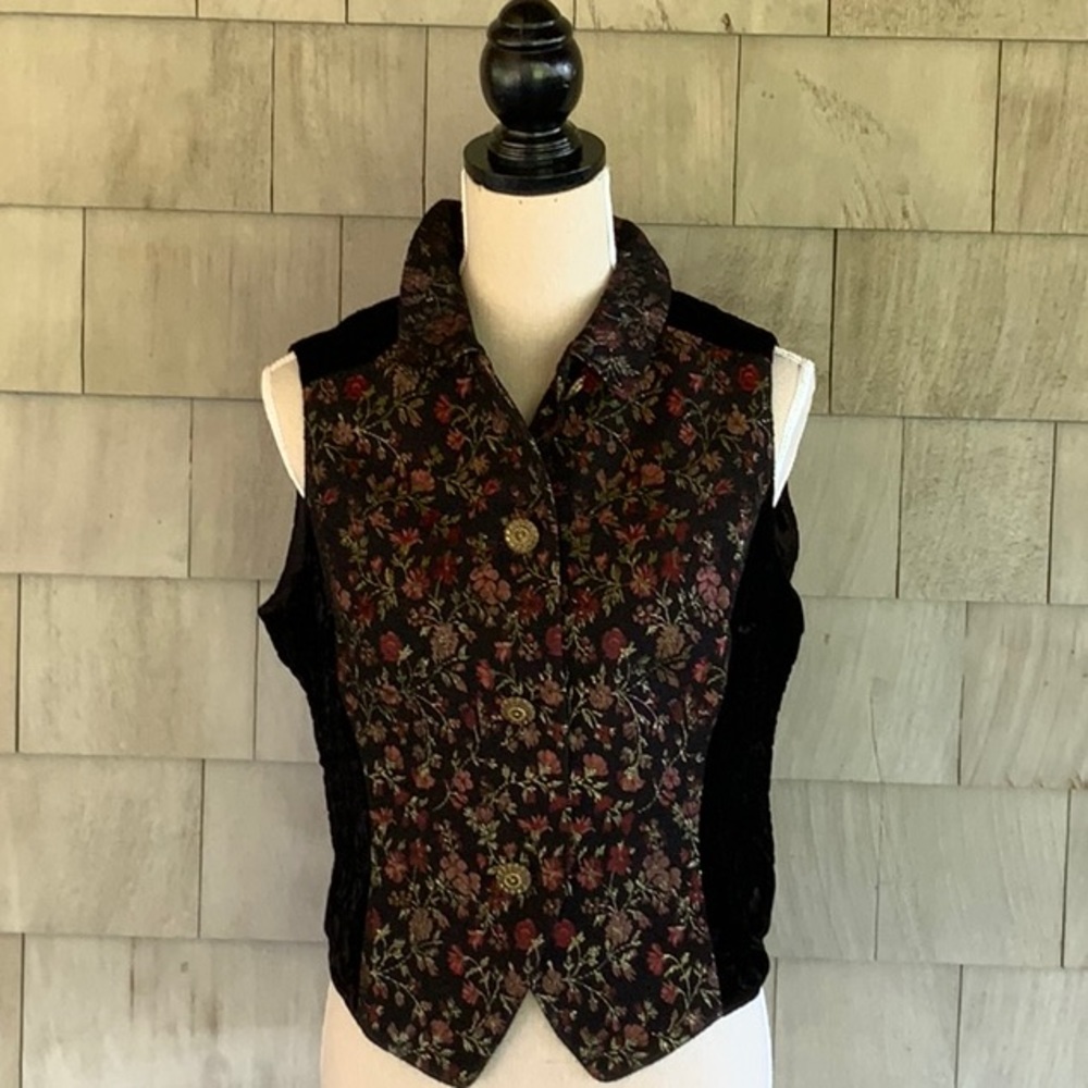 Vintage Floral Button-Up Vest